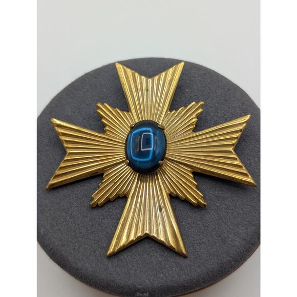 Rare Signed Vintage Miriam Haskell Gold Tone Blue Cabochon Maltese Cross Brooch - Picture 5 of 5